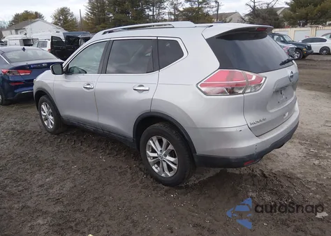 2015 Nissan Rogue Sv z USA, uszkodzony, nr VIN 5N1AT2MV3FC824090